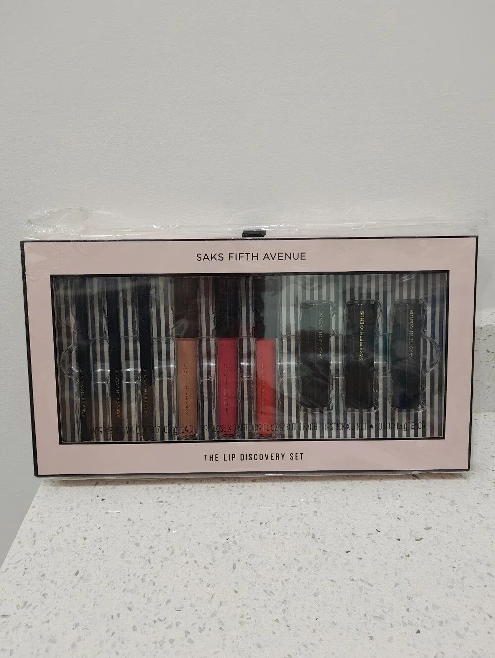 New Saks Fifth Avenue The Lip Discovery Set